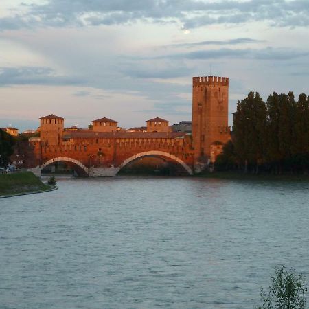 Apartmán Casa Archi - Vista Sul Fiume Verona Exteriér fotografie